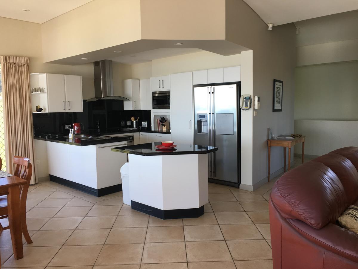 Oceanscape Luxury Beachfront Villas Скотс Хед Екстериор снимка
